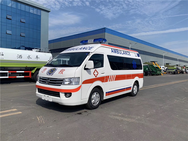 福田G9救護(hù)車空間大性價比高(國五)