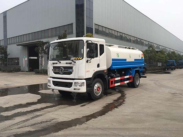 現(xiàn)車(chē) 東風(fēng)多利卡D9灑水車(chē)12-15噸