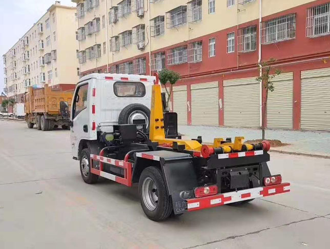 躍進(jìn)小福星國(guó)六車(chē)廂可卸式垃圾車(chē)圖片4