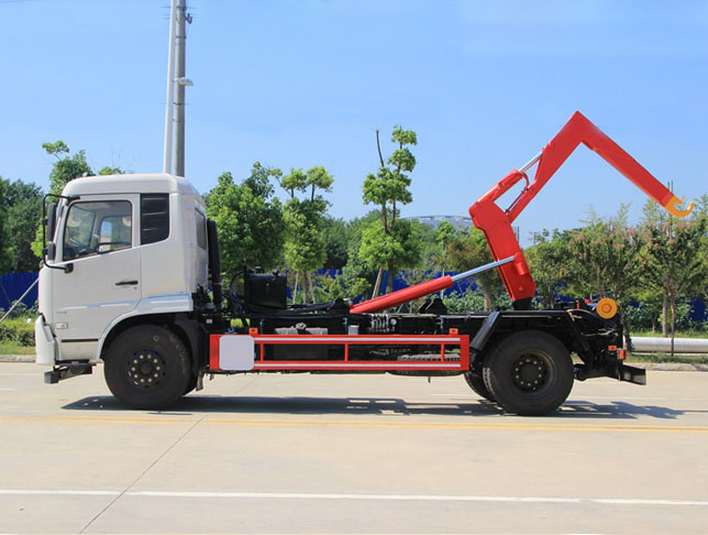 東風(fēng)天錦國(guó)六車(chē)廂可卸式垃圾車(chē)圖片3