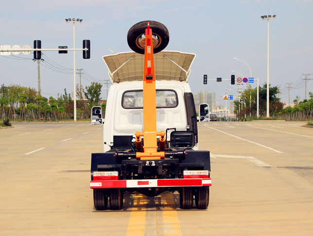 東風(fēng)途逸國(guó)六車廂可卸式垃圾車圖片4