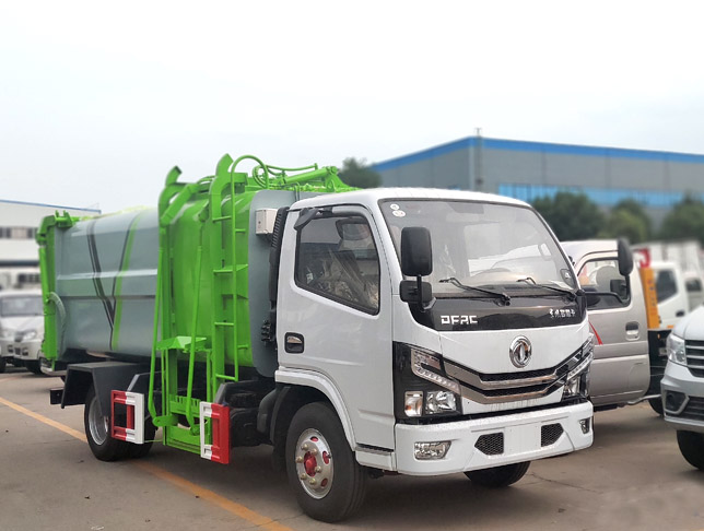東風(fēng)小多利卡國(guó)六側(cè)掛桶垃圾車圖片1